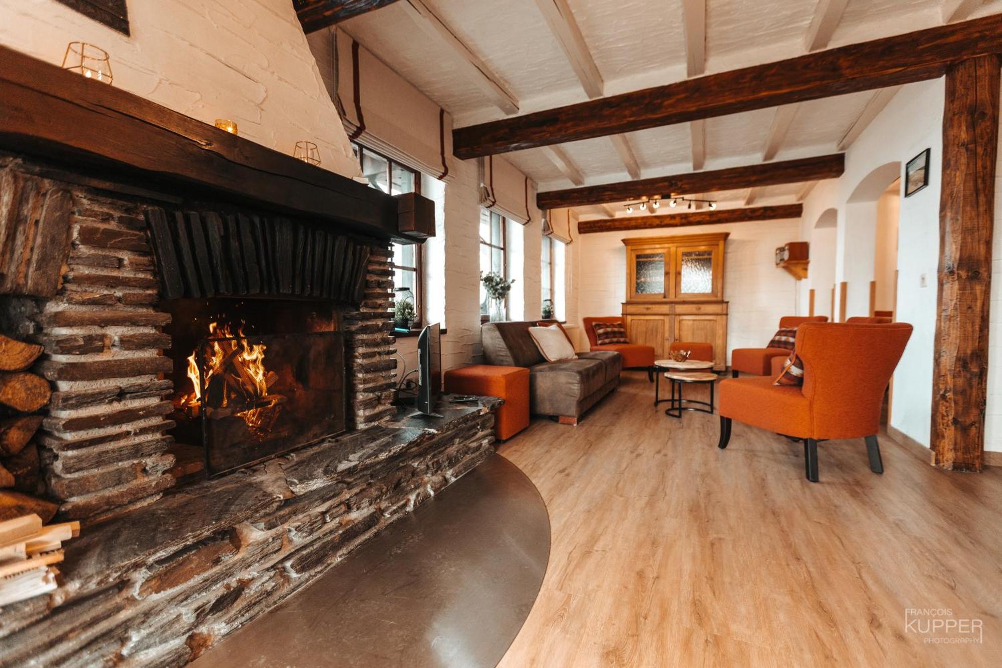 Le Grand Cerf 25 Pers, Malmedy- Chalet Rustique, Jardin Экстерьер фото